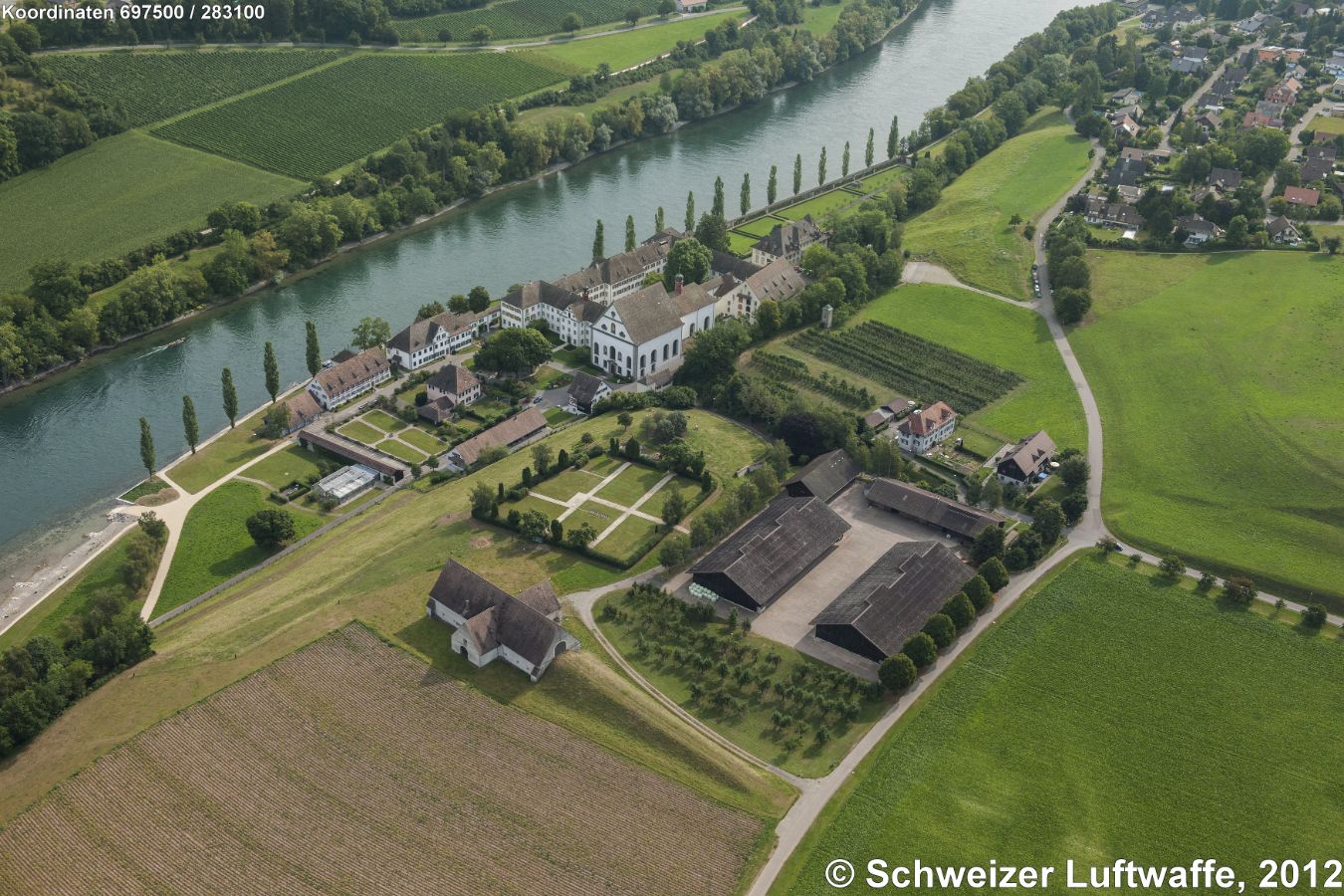 Ehemaliges Dominikanerinnen-Kloster St. Katharinental (TG); Position: 2'697'433.47, 1'283'102.23 - Klostermuseum im Obergeschoss mit Dokumenten aus der Blütezeit des Kloster im 14. Jhd. ; auch baugeschichtliche Zeugnisse aus der Zeit als Kranken- und Greisenasyl (1869-1973) und später, von 1973-1996, als Alters- und Pflegeheim. - Heute: Rehabilitations- und Langzeitpflege-Klinik.